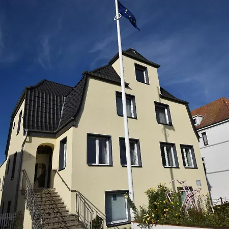 Sonnenschein - Spielerei Im Sonnenschein Hotel
