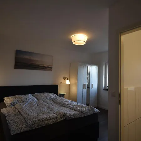 Hotel Sonnenschein - Spielerei Im Sonnenschein *