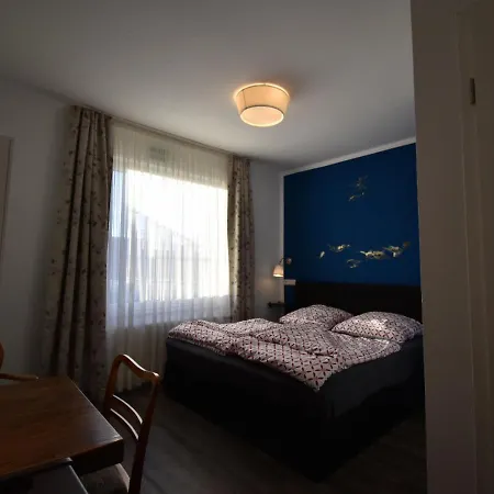 Otel Sonnenschein - Spielerei Im Sonnenschein