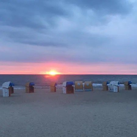 Sonnenschein - Spielerei Im Sonnenschein * Dahme (Schleswig-Holstein)