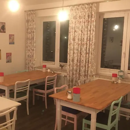 Sonnenschein - Spielerei Im Sonnenschein Hotel