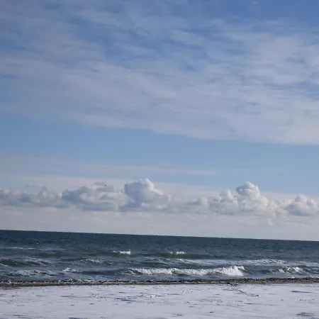 Hotel Sonnenschein - Spielerei Im Sonnenschein