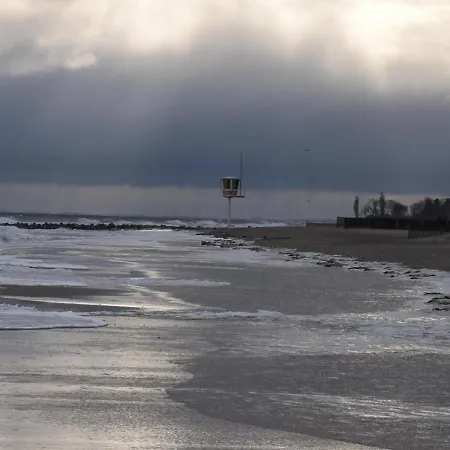 Sonnenschein - Spielerei Im Sonnenschein Hotel