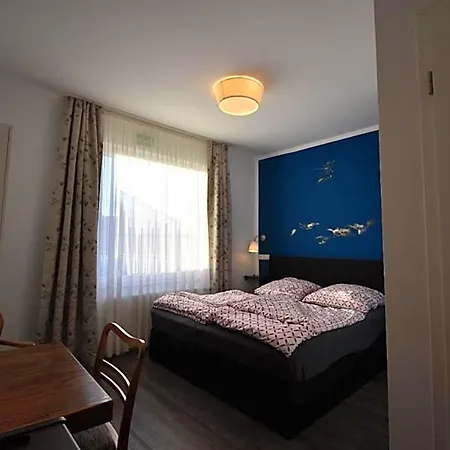 Sonnenschein - Spielerei Im Sonnenschein Hotel *