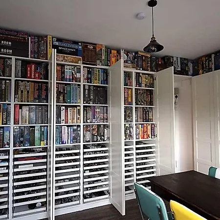 Hotel Sonnenschein - Spielerei Im Sonnenschein *